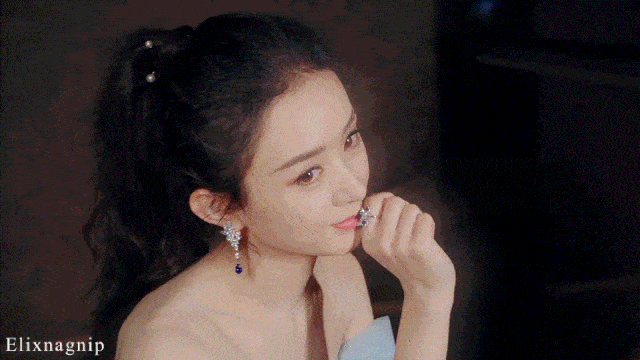 赵丽颖复出惊艳:如何摆脱疲态神采奕奕?越熟越美的心机是?