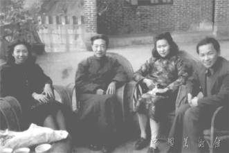 1940年代在重庆 左起:郁风,徐悲鸿,廖静文,黄苗子