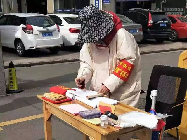 太平:社区"宅管家"织密社区疫情防控网