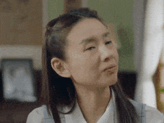 佟丽娅一直在苦笑?不,苦相和凄美是有区别的