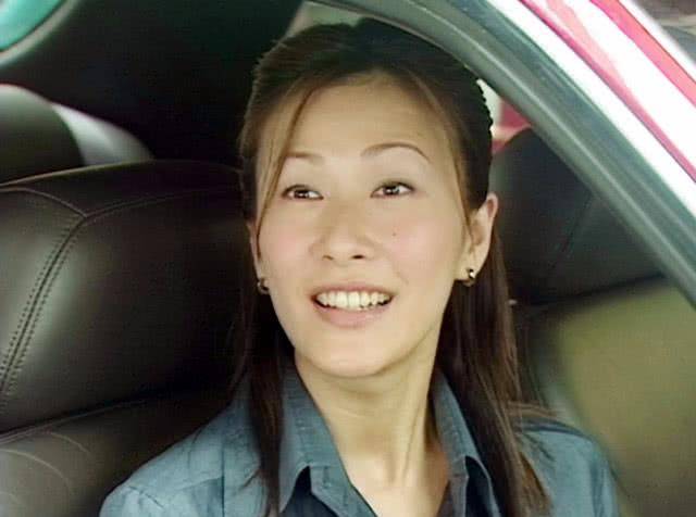 陈慧珊和林保怡是经典的屏幕cp,不过陈慧珊和林保怡生活中只是好朋友