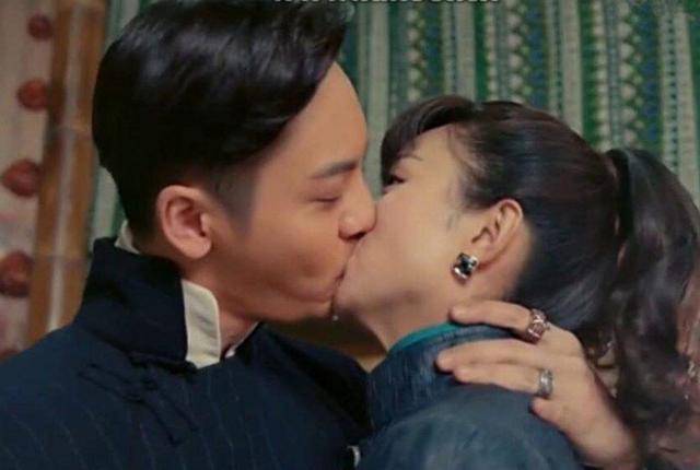 女神排行榜第五:赵丽颖,陈伟霆,出自作品《老九门》《蜀山战纪》 .