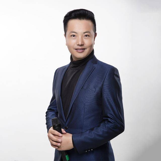 用歌声唱响心灵的青年男高音林雪岗