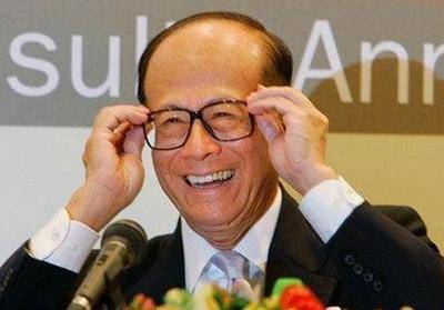 出生在8月的男人,五行属金,金型人天生意志坚定,功利心很强,为人仗义