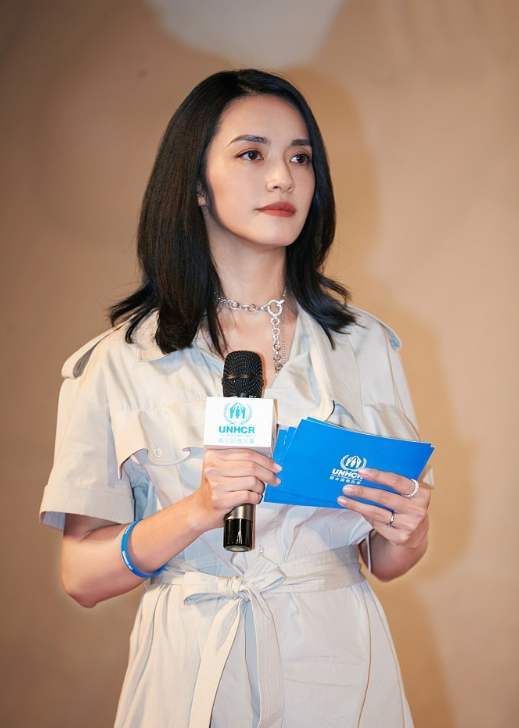 好人难当?韩红做公益却被举报,姚晨转发求助信息也被质疑炒作