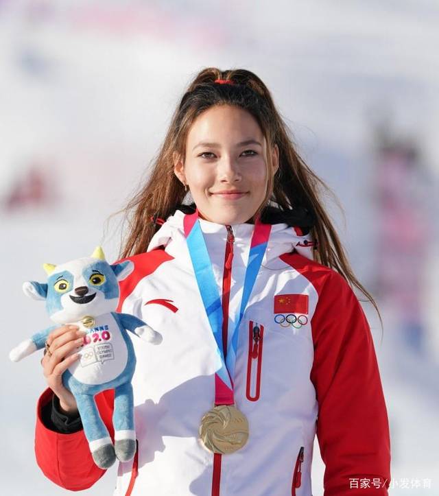式滑雪u型场地世界杯上,中国混血美少女谷爱凌以94分的高分一举夺魁