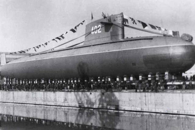 水滴线型潜艇,试航结果证明非常理想,此后,美国建造的导弹核潜艇几乎