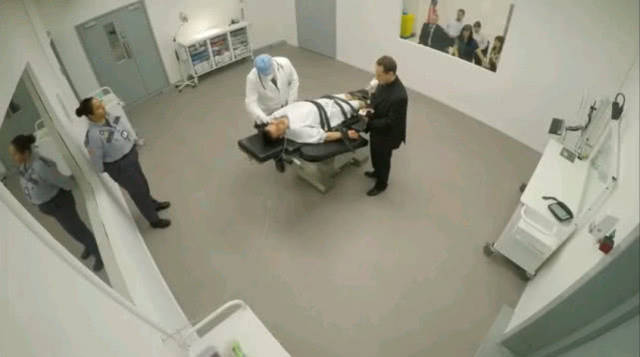 直击美国的死刑过程,犯人被执行注射死刑,家属一旁看得痛哭流涕