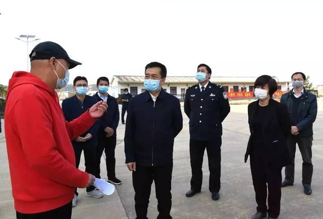 崇左市何良:全力防稳企业优服务促发展!