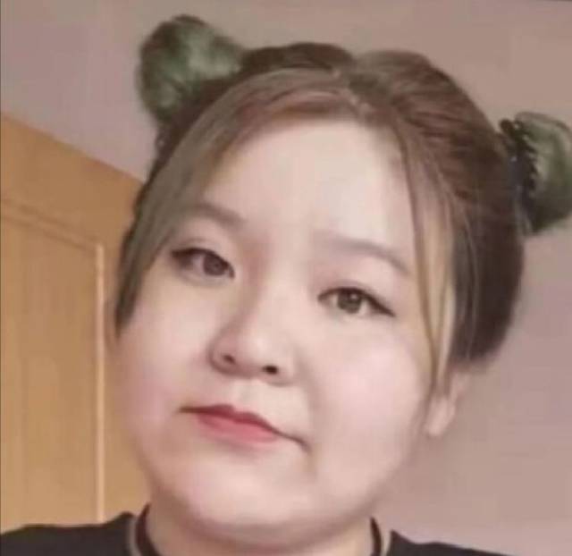 又破次元壁了?杨超越空降网红郭老师直播间,却被对方嘲笑靠哭