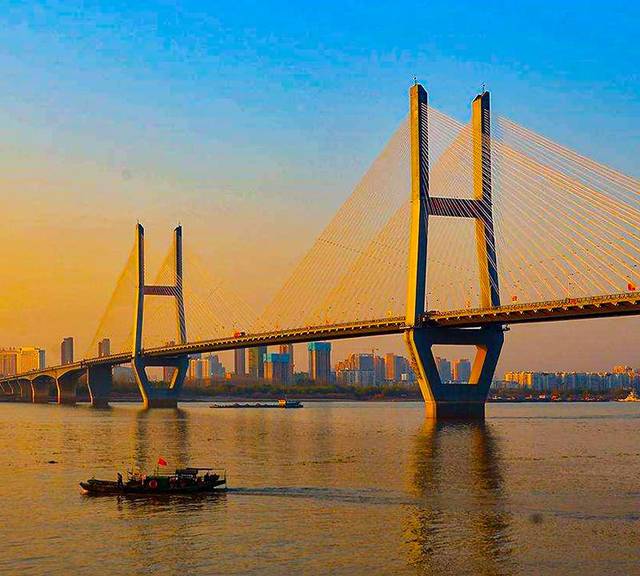 百湖之城武汉,长江汉江穿城而过,有多少座长江大桥?