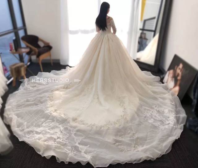 俏丽的新娘婚礼首选之一 甜甜蓬蓬裙婚纱设计!