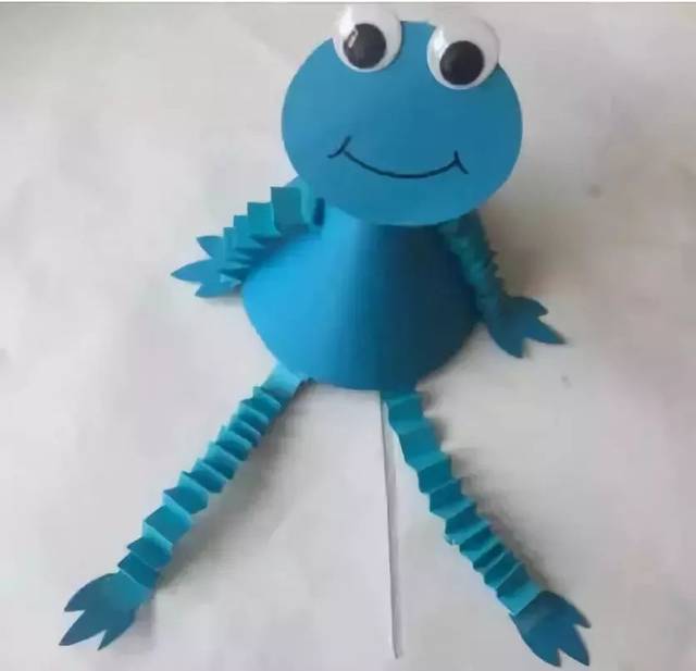 【手工玩具】80后儿时经典玩具,会跳的折纸青蛙,唤醒你童年快乐!