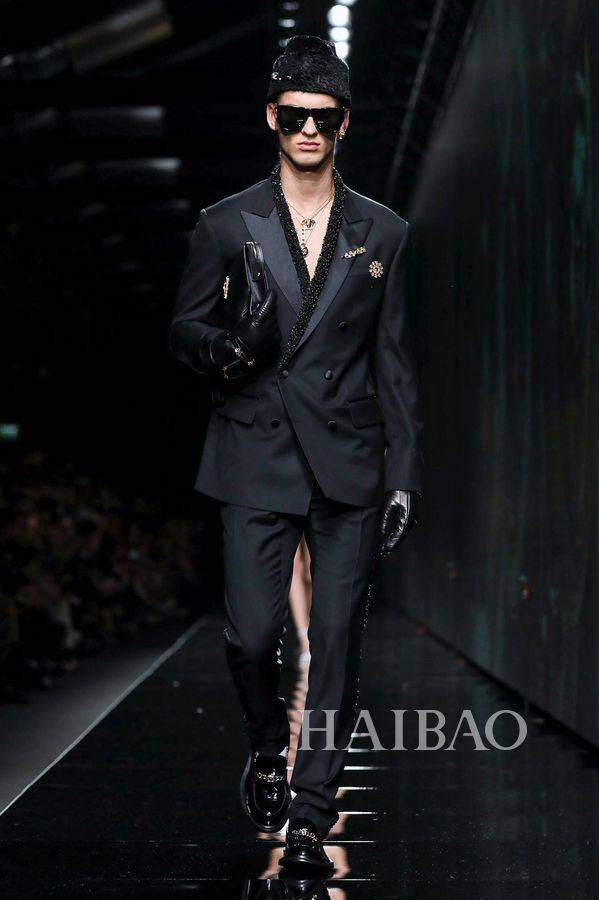(versace) 图片延伸阅读:范思哲  范思哲视觉中国米兰时装周图片西装
