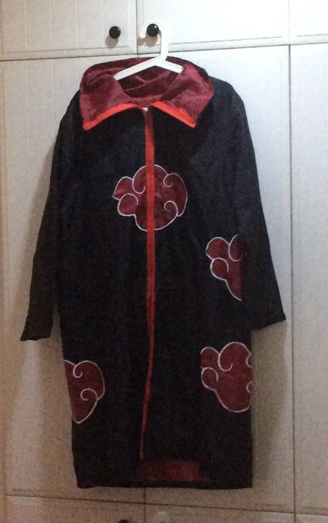 的 然后永带妹袍是前年漫展来的 晓袍是去年参加cos活动的时候买的