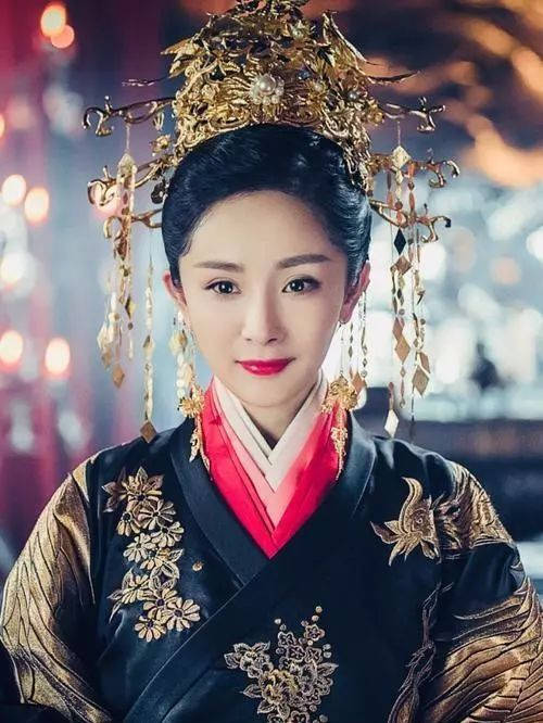 当时看楚乔传时,是很不喜欢窦骁的,尤其是在伤害了李沁饰演的元淳,剧