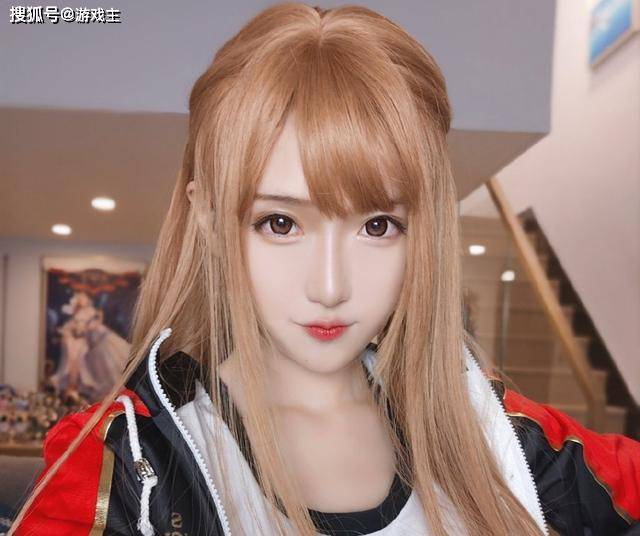 主播古阿扎cos西施pk腐团儿的甄姬,谁更胜一筹