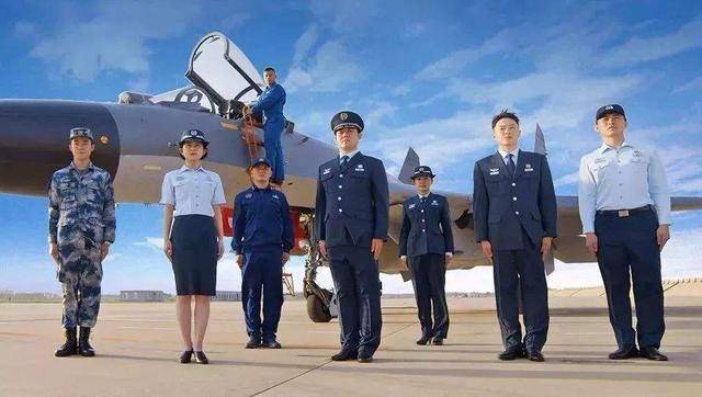 孔雀蓝丨军队文职人员的服装规范