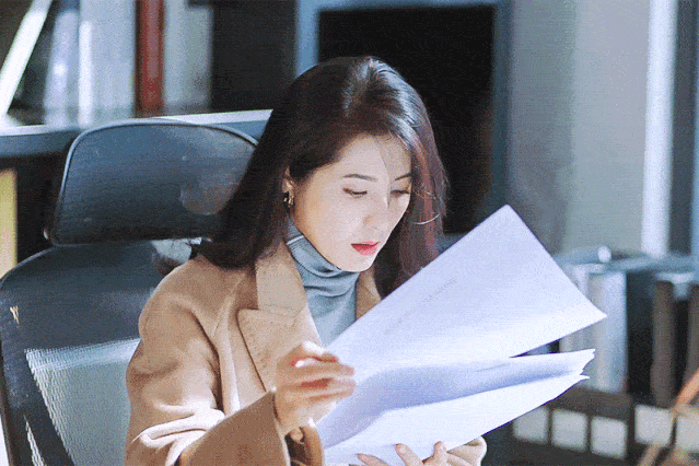还记得去年在影帝刘烨,马伊琍,梅婷主演的电视剧《在远方》里,陆晓鸥