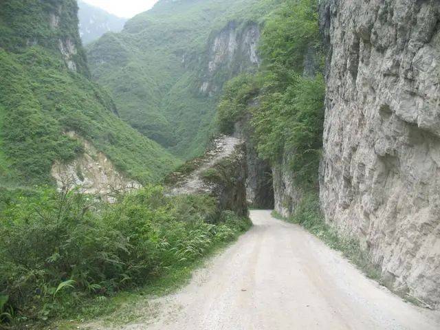 自驾房车再走乐西公路轿顶山露营看日出美景