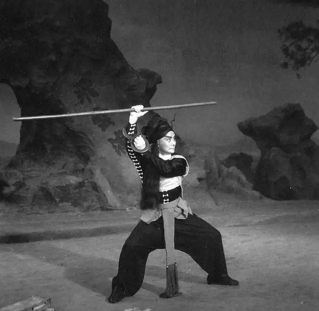 旧影:1963年京剧《武松》盖叫天主演