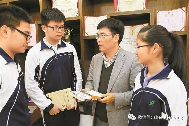 马锐雄:三十六载教书育人,见证深圳教育飞速发展