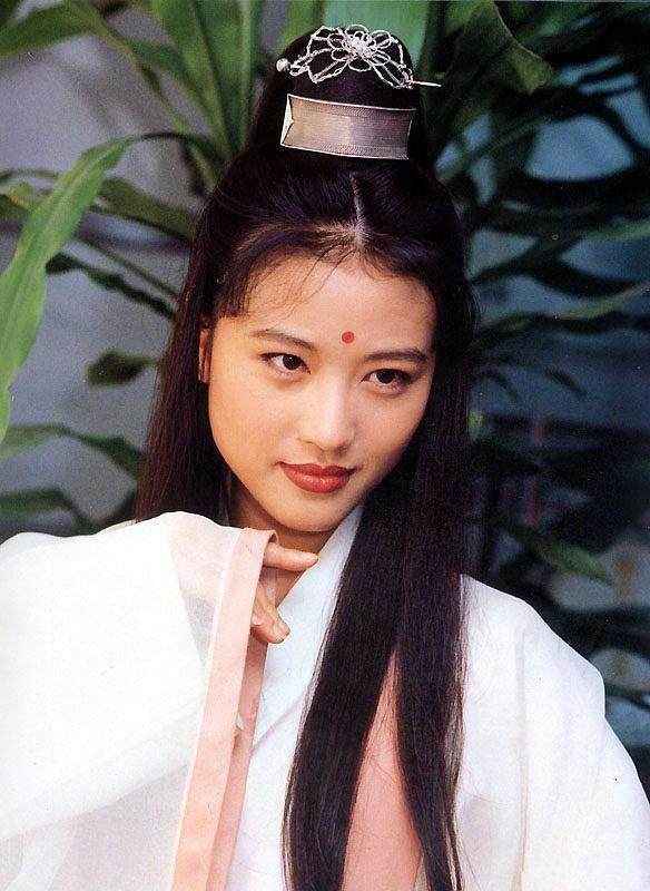 周海媚《倚天屠龙记》灭绝师太造型曝光,网友:正妹一枚