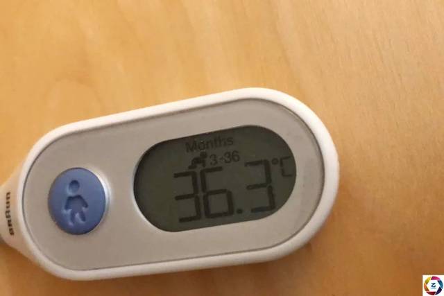 到机场药房买了一个温度计,每隔一小时测量一次,但每次测量体温都是36