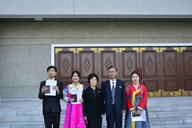 韦肖杭,山东大学东北亚学院2017级朝鲜语专业本科生,  她的故事,你想