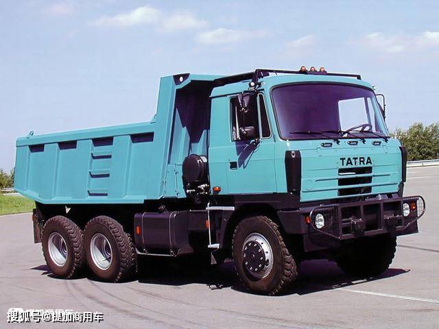 1989年,太脱拉t815-2正式推出,这个车型在外观上有一点小改动,比如