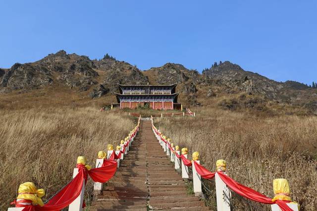 天山天池--西王母祖庙