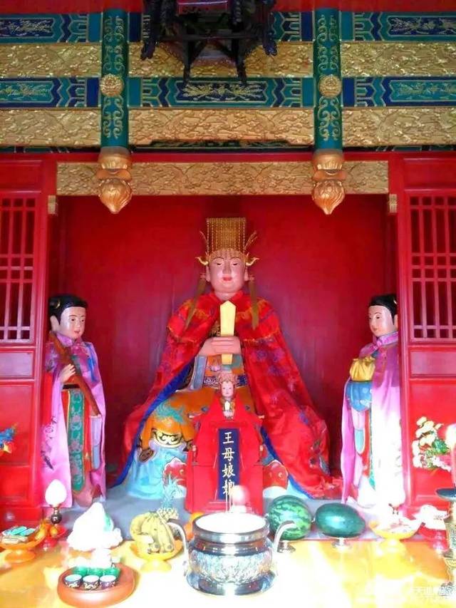 三月初三蟠桃会,王母瑶池会群仙!