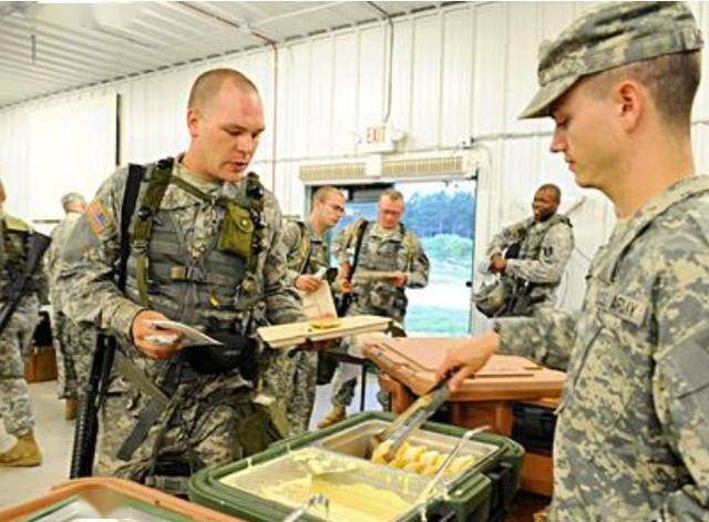 美国士兵的伙食到底有多好?看看他们的食谱,难怪会长得那么壮