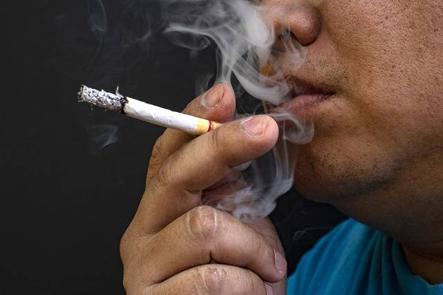 34岁男子,一天两包烟,凌晨离世,不是肺癌,却和吸烟脱不了干系