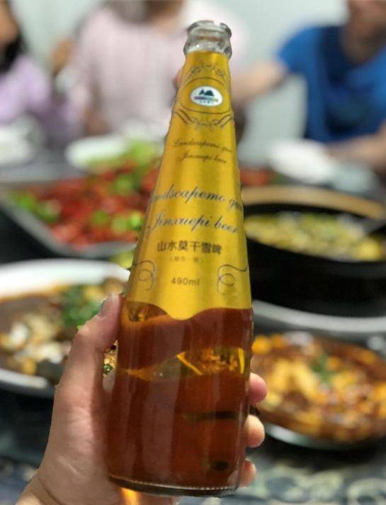 莫干山当地的特色啤酒,来一札