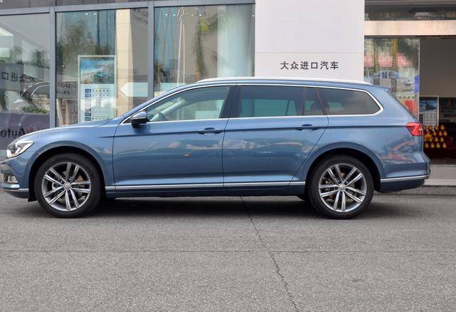 纯进口中型旅行车,大众蔚揽现在只要20万出头,比迈腾还便宜