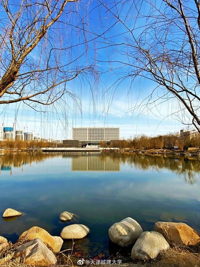 图源@天津城建大学 想见到教学楼开放的那一天!