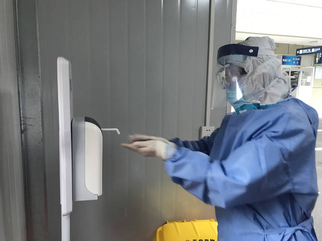 核酸检测进行时:松江一次采样三次消毒,青浦首批结果出炉