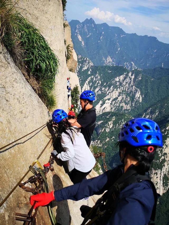 华山风景区恢复开放,"天下第一险"重现江湖,万户候这条线路也太贴心了