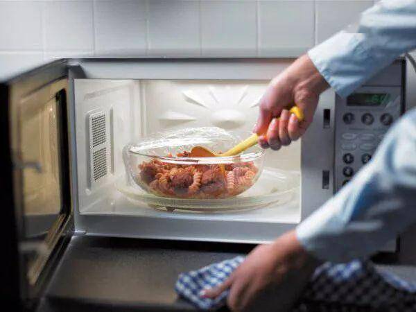 常用微波炉加热食物会致癌吗?