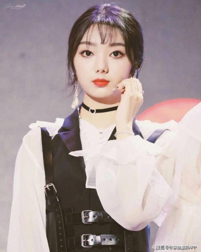 《创造101》里一个颜值争议巨大的不标准美人—李紫婷