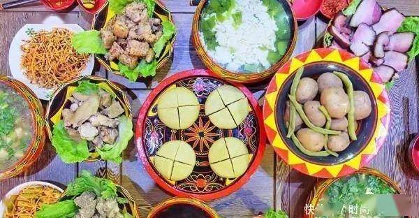 彝族餐,西部少数民族特色旅游中的菜肴,简单好吃,游客