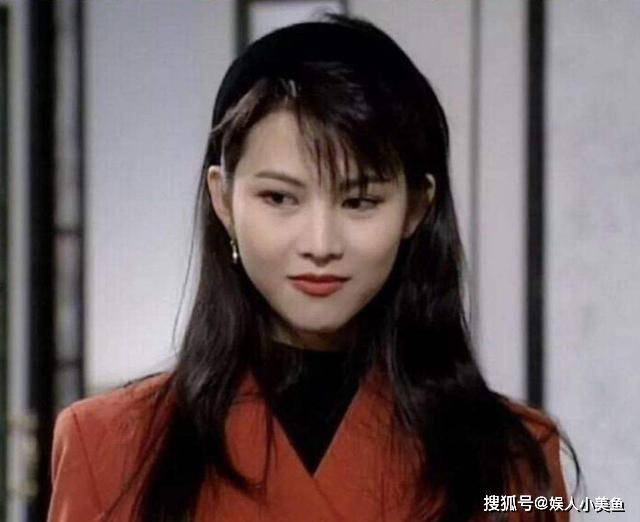 1992年,19岁的蔡少芬出演个人首部电视剧 《极度空灵》.