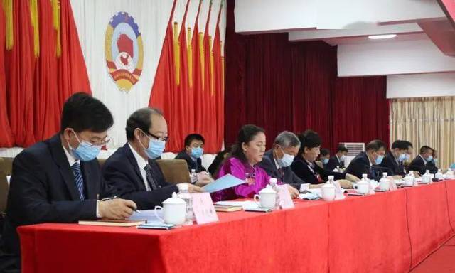 政协扎鲁特旗第十届委员会第三次会议隆重开幕