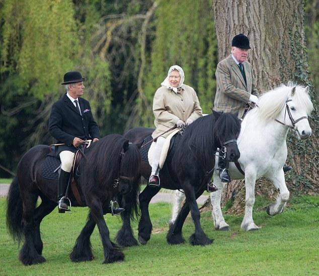 英国王室爱骑马,女王的24亿美元是财力支撑,珍珠公主钟爱马术