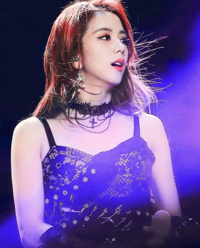 blackpink 门面担当 jisoo !