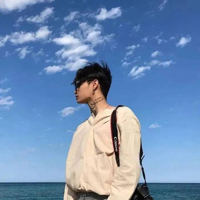 男生头像如何判断男生是喜欢你还是把你当兄弟?