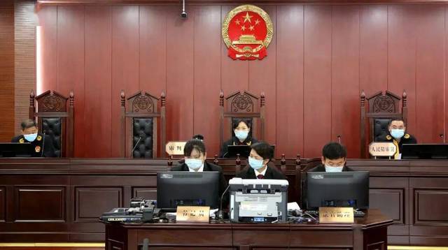 "黑老大"张大伟被判25年,东营21人涉黑案落槌