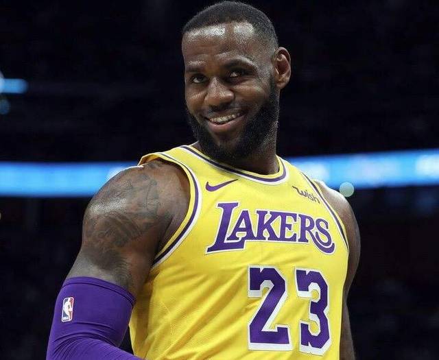 詹姆斯进入nba之后,曾获得了一个外号——"the chosen one",翻译成
