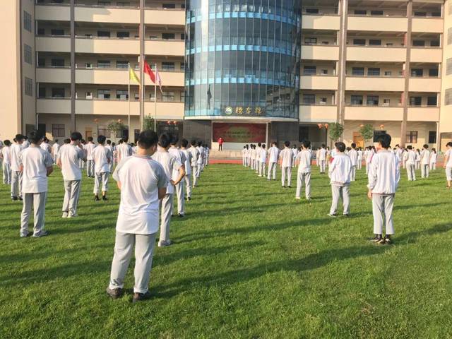 激扬青春,奋力冲刺 ——石湾镇龙山学校2020届中考动员大会